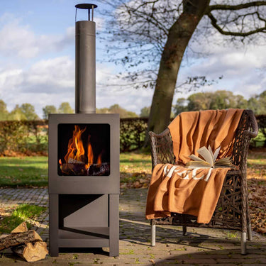 Buitenkachel met houtopslag zwart - Esschert Design