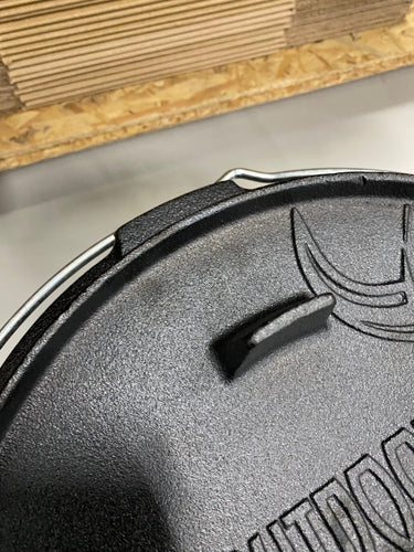 Tweedekans Valhal Outdoor - Dutch Oven 8L, met pootjes - 196